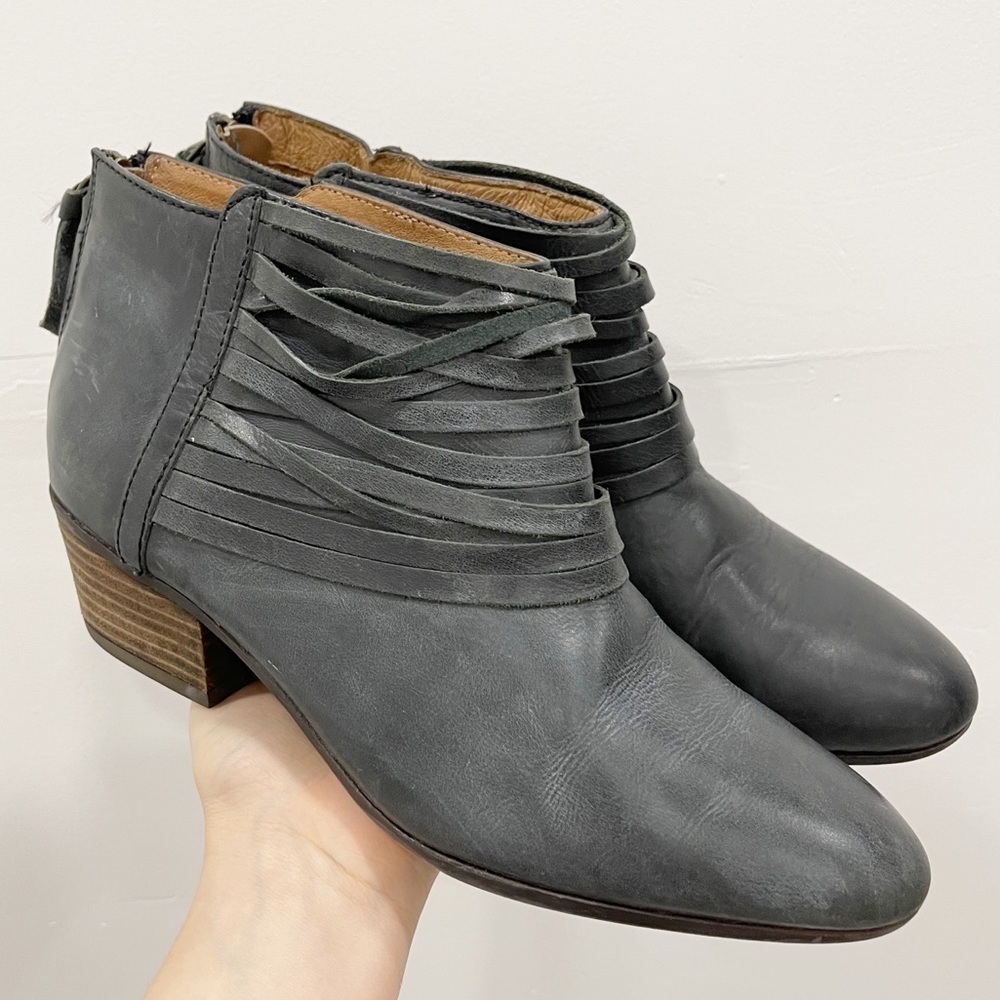 Clarks Celeste Strappy Ankle Bootie Leather Distress Black 8.5